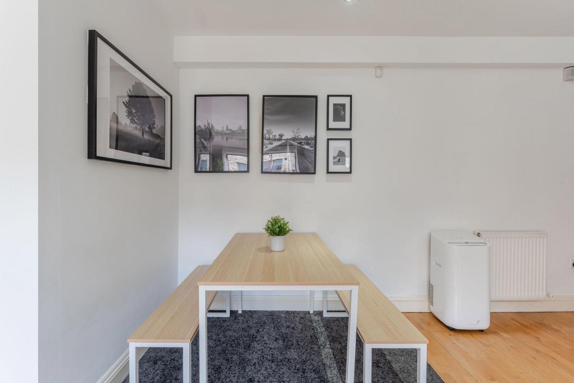 London Waterloo Apartment With Large Private Terrace - View Of The London Eye - 1 Bedroom 1 Bath 외부 사진