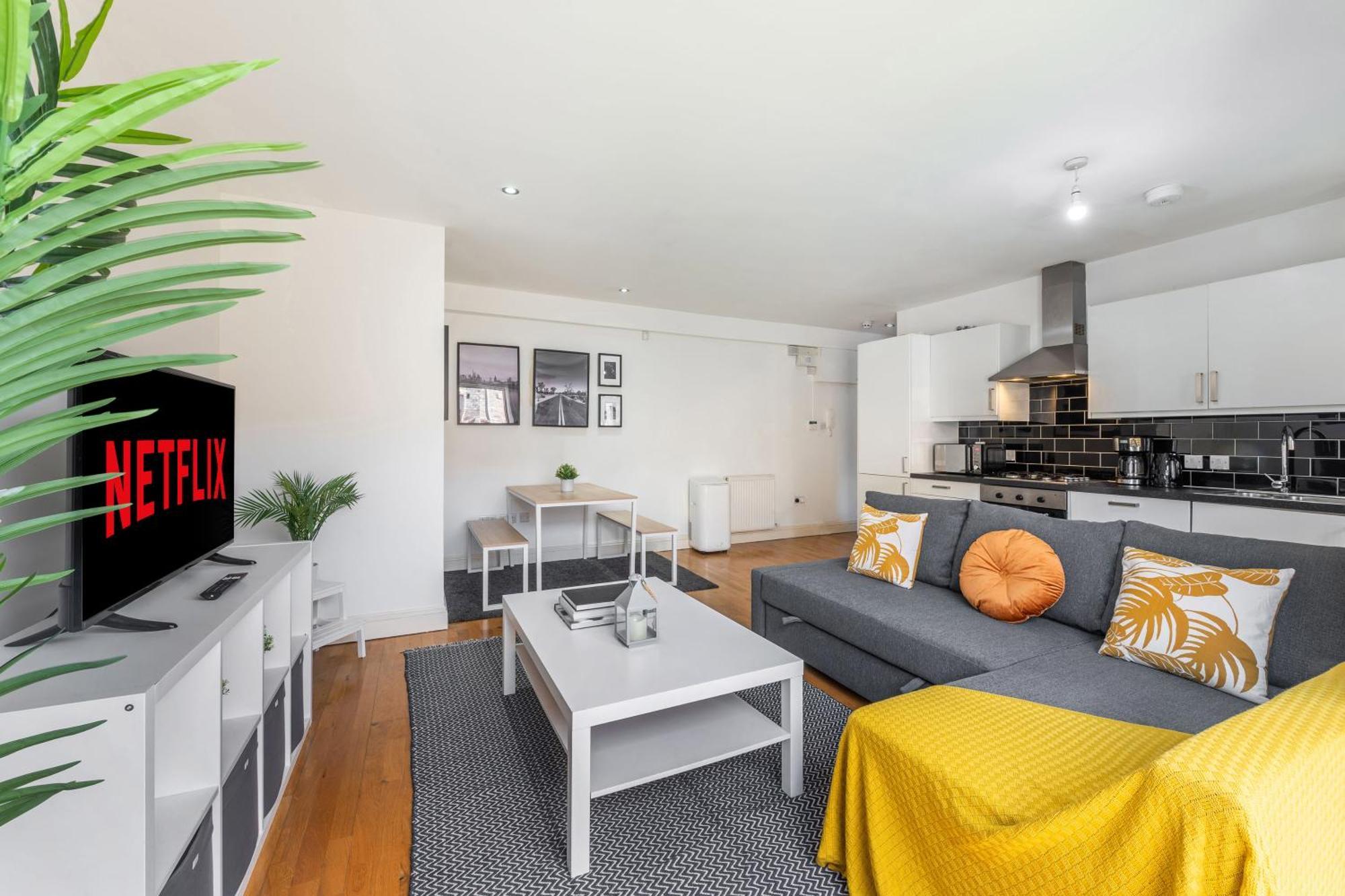 London Waterloo Apartment With Large Private Terrace - View Of The London Eye - 1 Bedroom 1 Bath 외부 사진