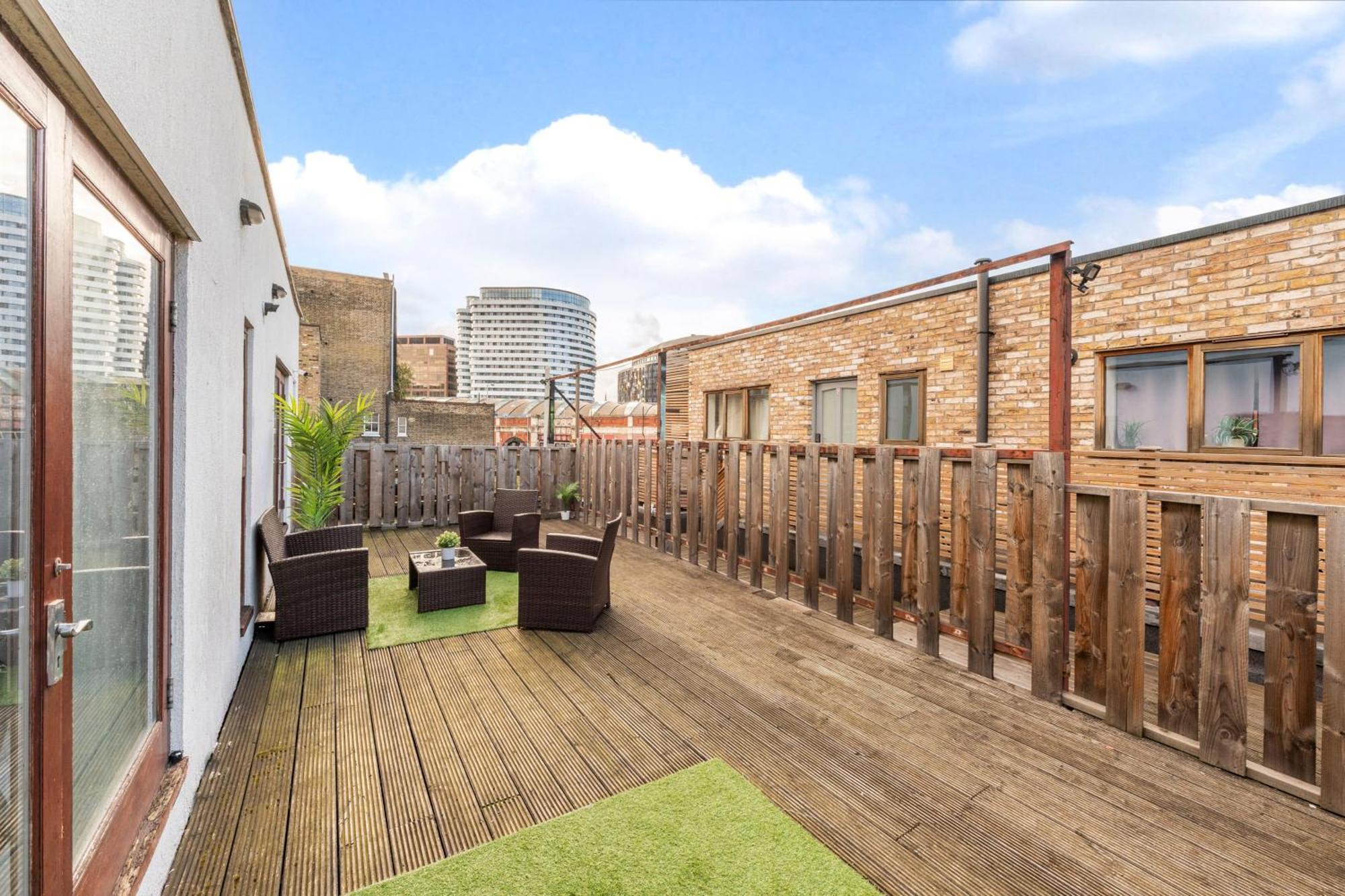 London Waterloo Apartment With Large Private Terrace - View Of The London Eye - 1 Bedroom 1 Bath 외부 사진