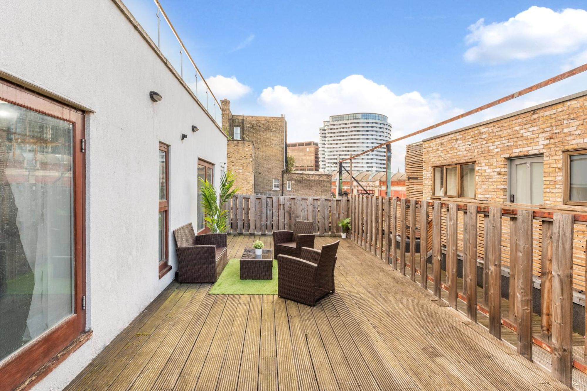 London Waterloo Apartment With Large Private Terrace - View Of The London Eye - 1 Bedroom 1 Bath 외부 사진